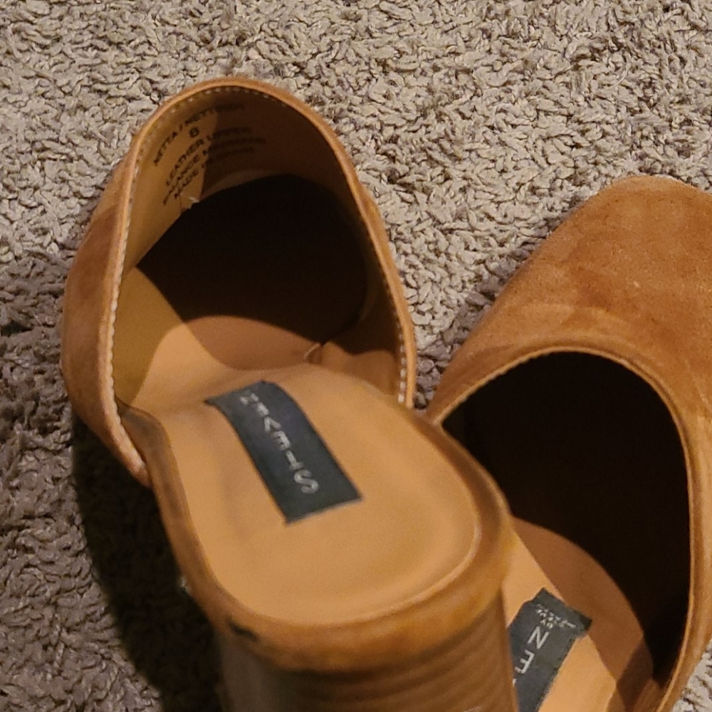 Shoes - Picture 4 of 4